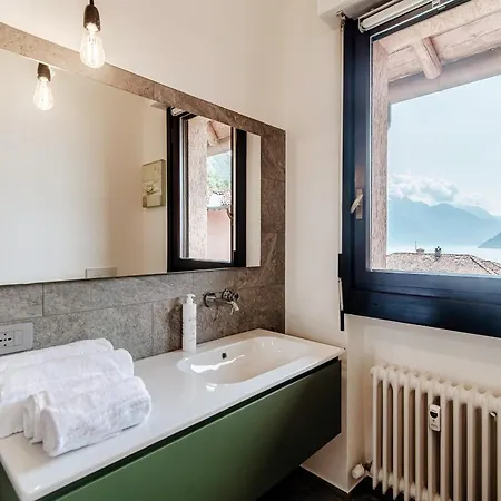 Διαμέρισμα At Its - By Myhomeincomo Μενάτζιο